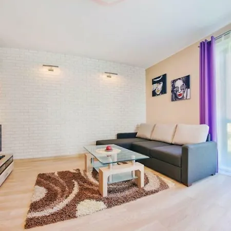 Amber One- 700 M From The Beach Apartment *