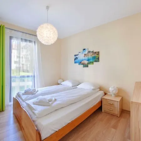 Apartment Amber One- 700 M From The Beach